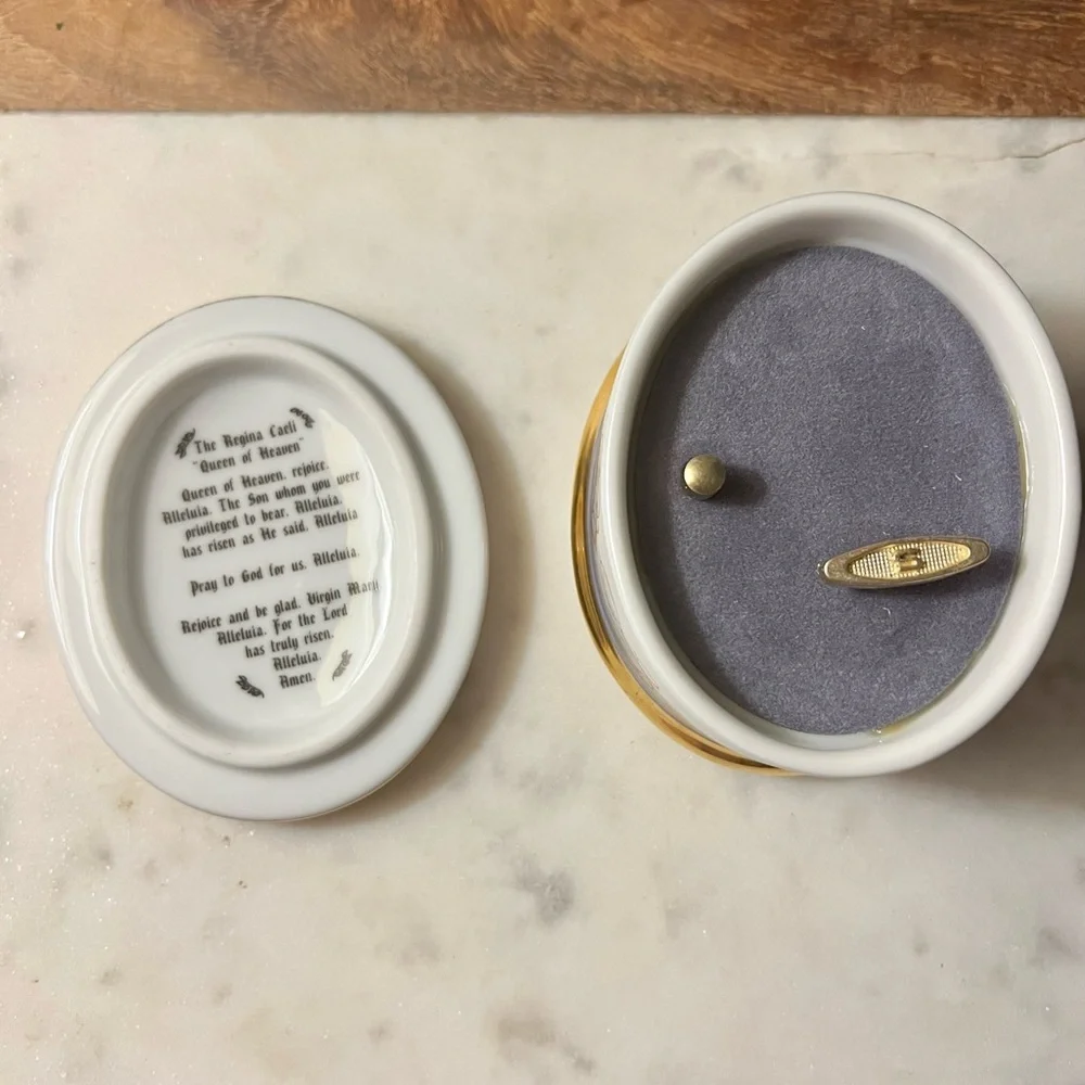 Music Box - Picture 2 of 4